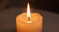 candle overheating warning signs