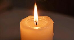 candle overheating warning signs